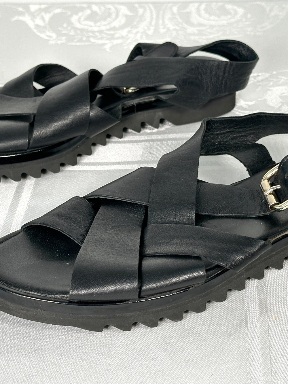 AGL Black Leather Criss Cross Fisherman Sandals Ankle Strap 9/9.5/39.5 Italy
